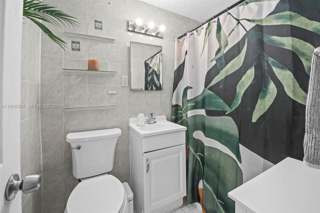 330 74th St 5, Miami Beach, FL 33141