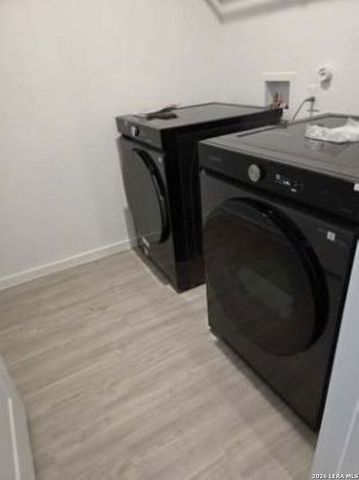 1030 SNEDEKER DR, San Antonio, TX 78221