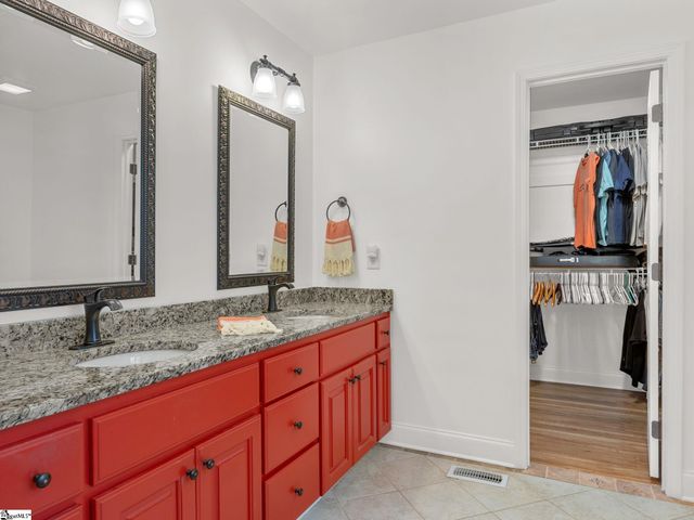 335 War Emblem Drive, Boiling Springs, SC 29316