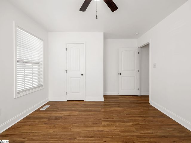 335 War Emblem Drive, Boiling Springs, SC 29316