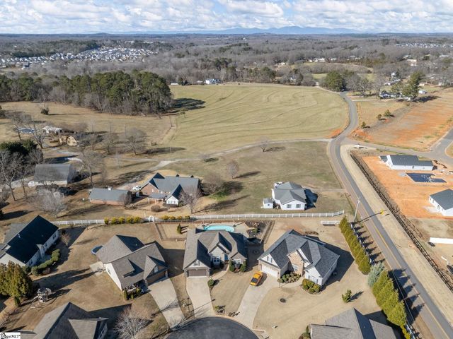 335 War Emblem Drive, Boiling Springs, SC 29316