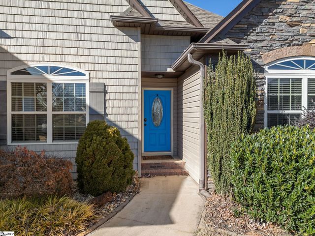 335 War Emblem Drive, Boiling Springs, SC 29316