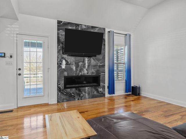 335 War Emblem Drive, Boiling Springs, SC 29316