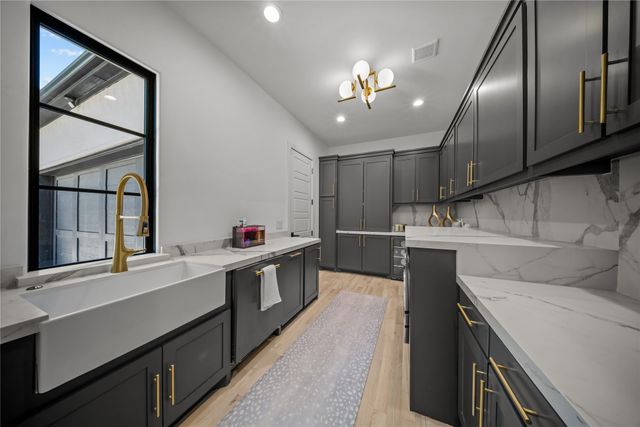 2400 Oak Bend Court, Southlake, TX 76092