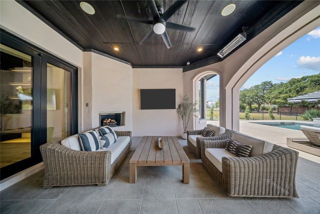 2400 Oak Bend Court, Southlake, TX 76092