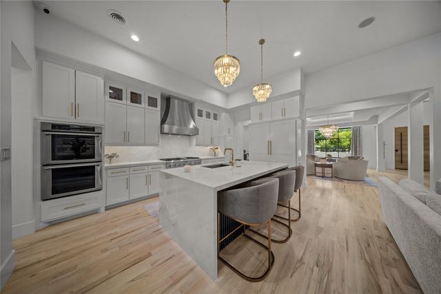 2400 Oak Bend Court, Southlake, TX 76092