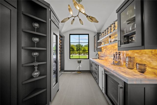 2400 Oak Bend Court, Southlake, TX 76092