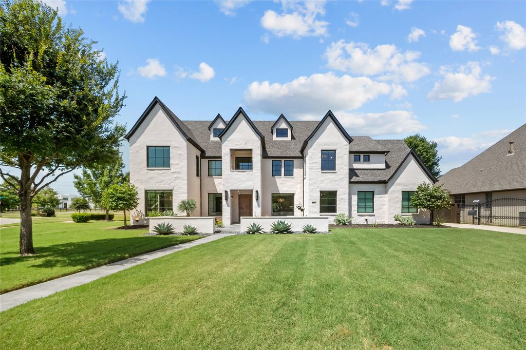2400 Oak Bend Court, Southlake, TX 76092