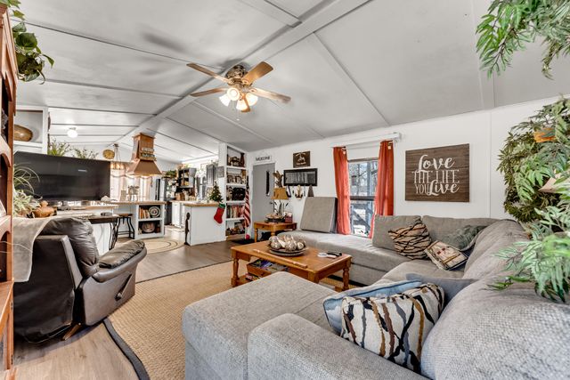 46 Pink Dogwood Trail, Kimberling City, MO 65686