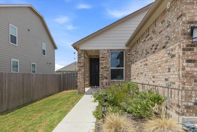 223 Pitkin DR, Lockhart, TX 78644