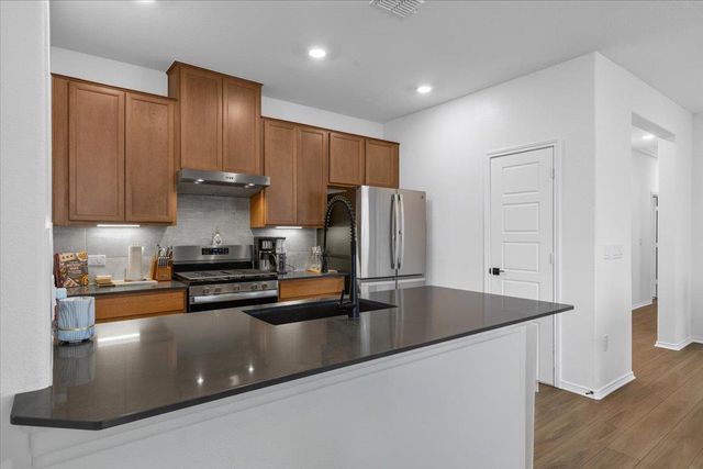 223 Pitkin DR, Lockhart, TX 78644