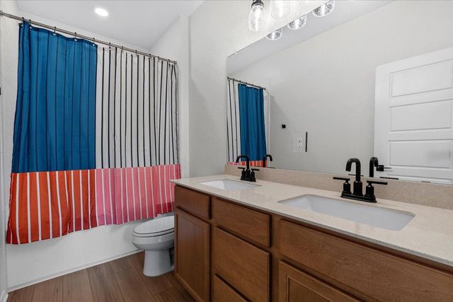 223 Pitkin DR, Lockhart, TX 78644