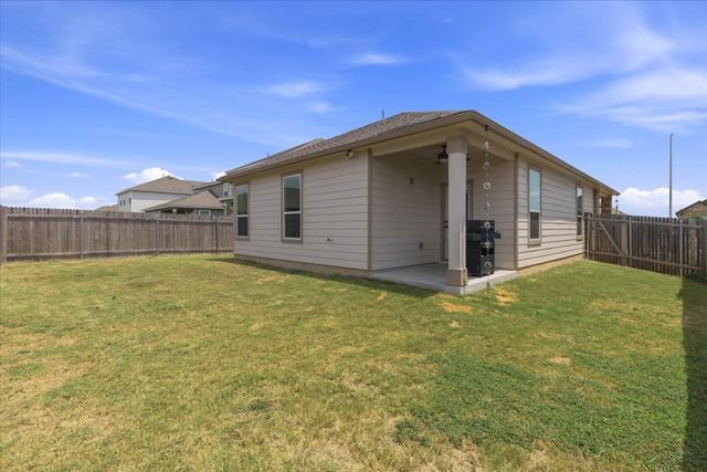 223 Pitkin DR, Lockhart, TX 78644