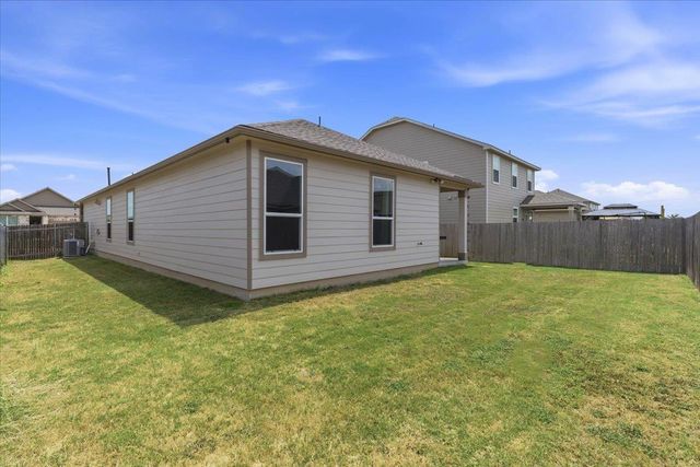 223 Pitkin DR, Lockhart, TX 78644