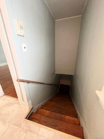 1314 E 12 Mile Road, Royal Oak, MI 48073