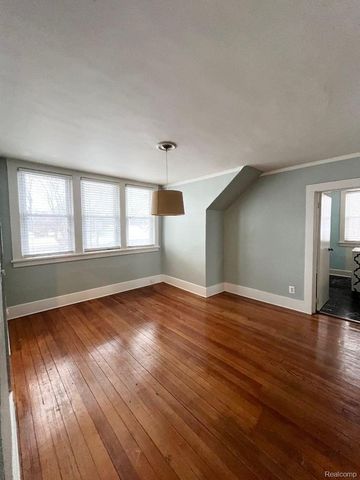 1314 E 12 Mile Road, Royal Oak, MI 48073