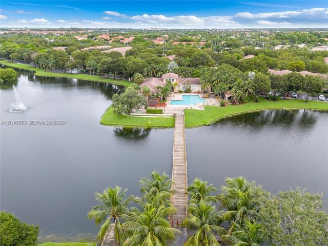 2482 Centergate Dr 104, Miramar, FL 33025