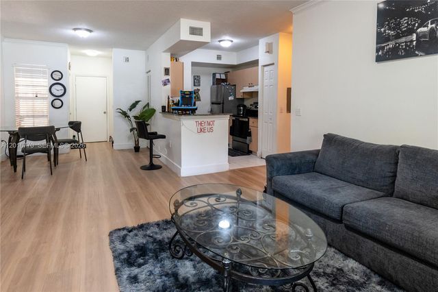 2482 Centergate Dr 104, Miramar, FL 33025