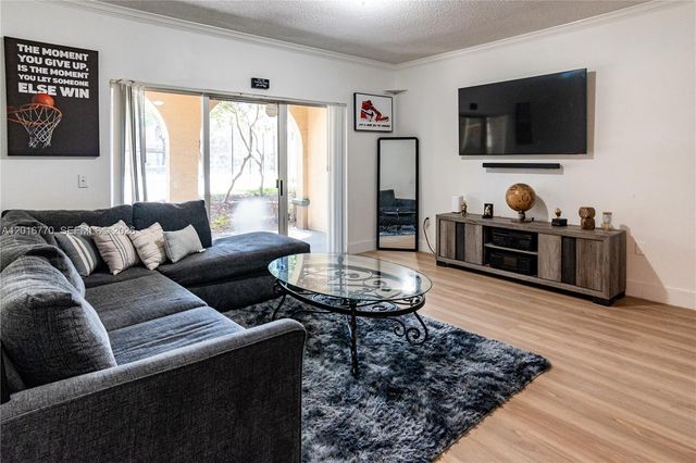 2482 Centergate Dr 104, Miramar, FL 33025