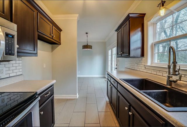 103 Newport Meadows CIR, Spring Hill, TN 37174