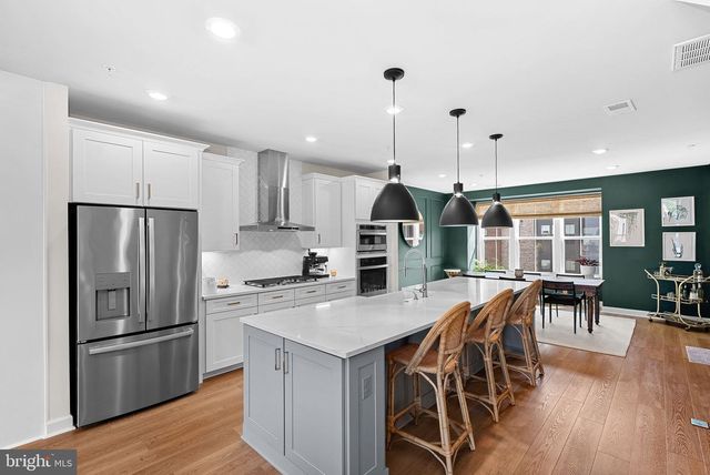2240 WOODLAND GAP TER, Herndon, VA 20171