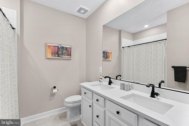 2240 WOODLAND GAP TER, Herndon, VA 20171