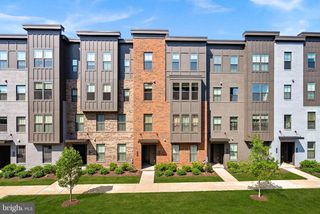 2240 WOODLAND GAP TER, Herndon, VA 20171