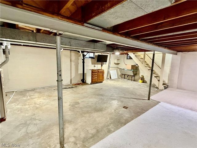 4309 State Road, Ashtabula, OH 44004