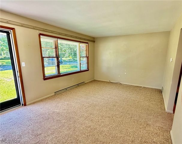 4309 State Road, Ashtabula, OH 44004