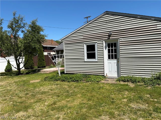 4309 State Road, Ashtabula, OH 44004