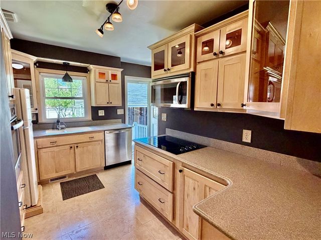 4309 State Road, Ashtabula, OH 44004