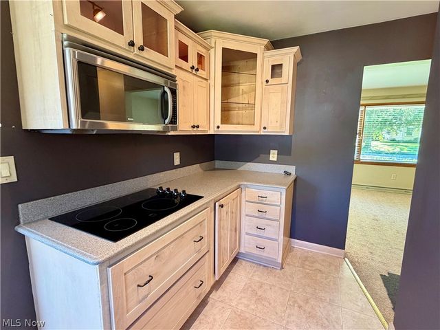 4309 State Road, Ashtabula, OH 44004