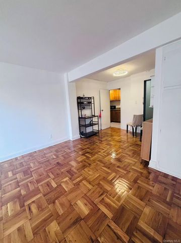 137-40 45TH Avenue 1F, Flushing, NY 11355