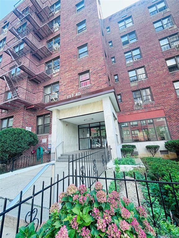 137-40 45TH Avenue 1F, Flushing, NY 11355