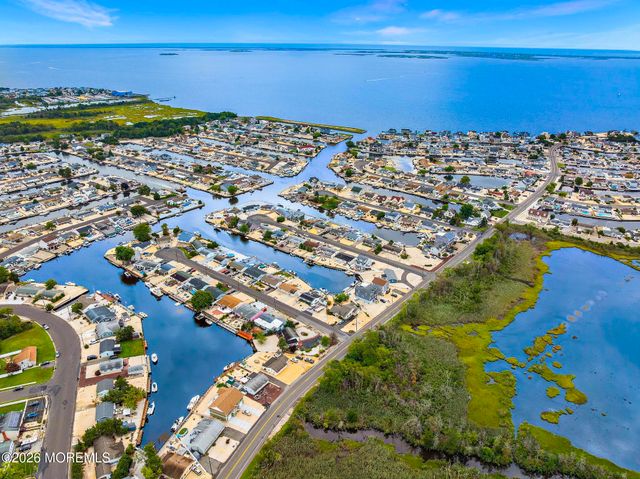 107 Irvington Road, Barnegat, NJ 08005
