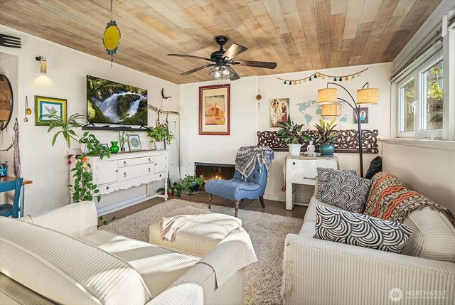 856 Stetson Ave, Kent, WA 98031