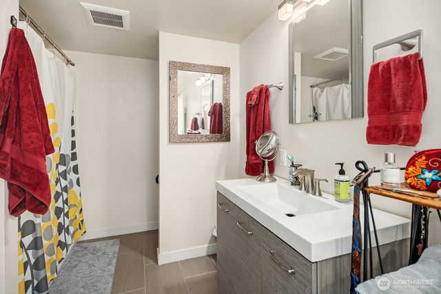 856 Stetson Ave, Kent, WA 98031