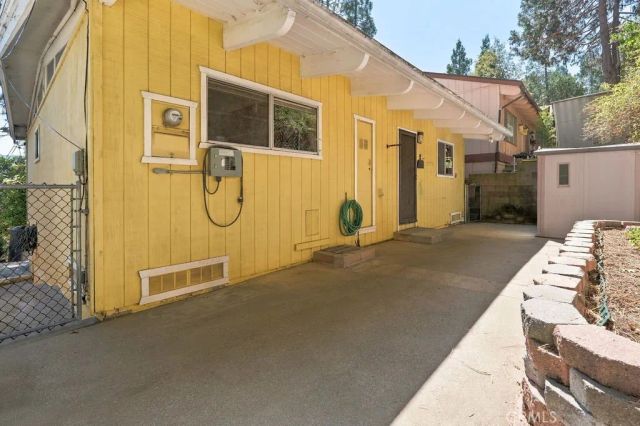 23672 Rocky Dell, Crestline, CA 92325