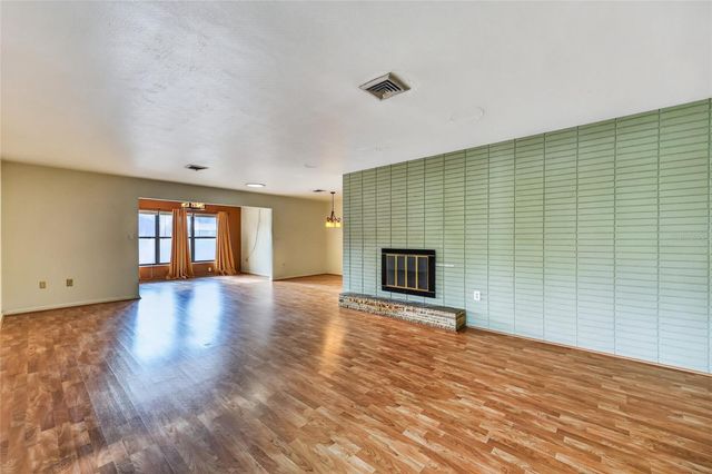 5216 SYDNEY ROAD, Fruitland Park, FL 34731