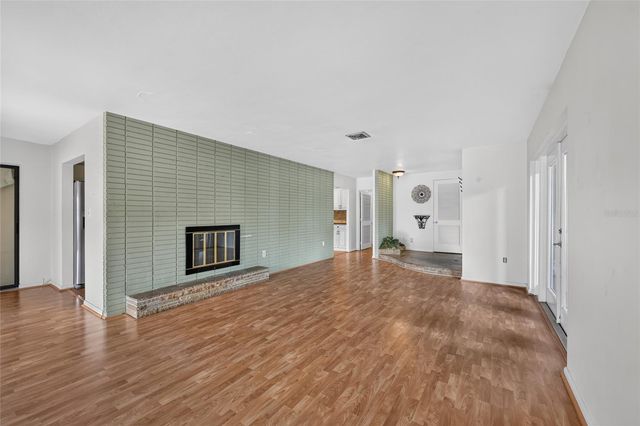 5216 SYDNEY ROAD, Fruitland Park, FL 34731