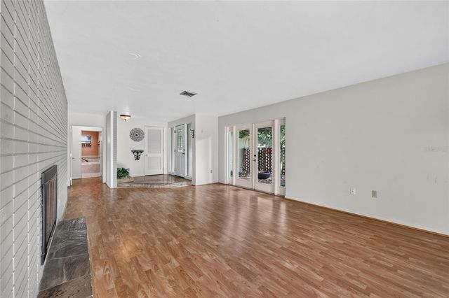 5216 SYDNEY ROAD, Fruitland Park, FL 34731