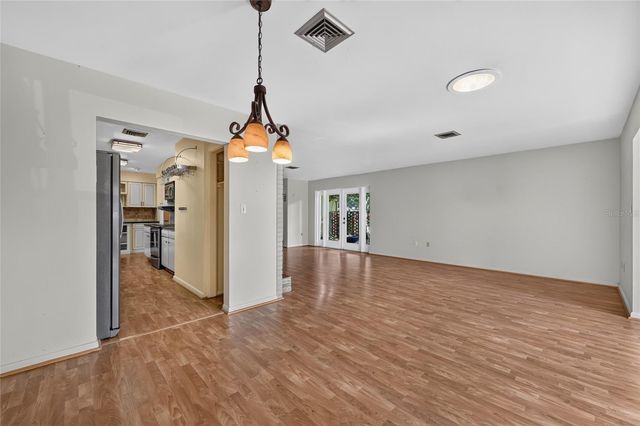 5216 SYDNEY ROAD, Fruitland Park, FL 34731