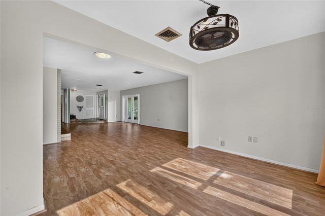 5216 SYDNEY ROAD, Fruitland Park, FL 34731