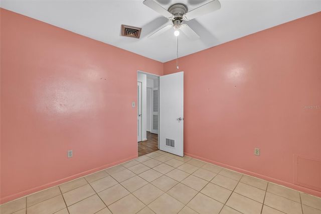 5216 SYDNEY ROAD, Fruitland Park, FL 34731