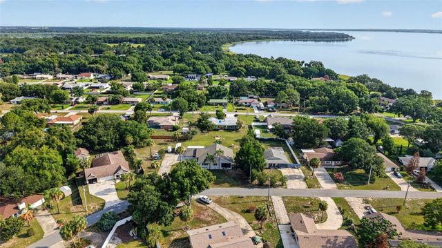 5216 SYDNEY ROAD, Fruitland Park, FL 34731