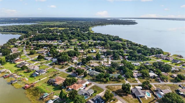 5216 SYDNEY ROAD, Fruitland Park, FL 34731