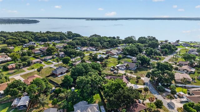 5216 SYDNEY ROAD, Fruitland Park, FL 34731