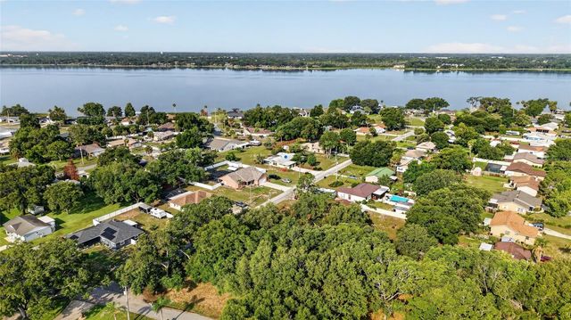 5216 SYDNEY ROAD, Fruitland Park, FL 34731