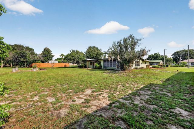 5216 SYDNEY ROAD, Fruitland Park, FL 34731