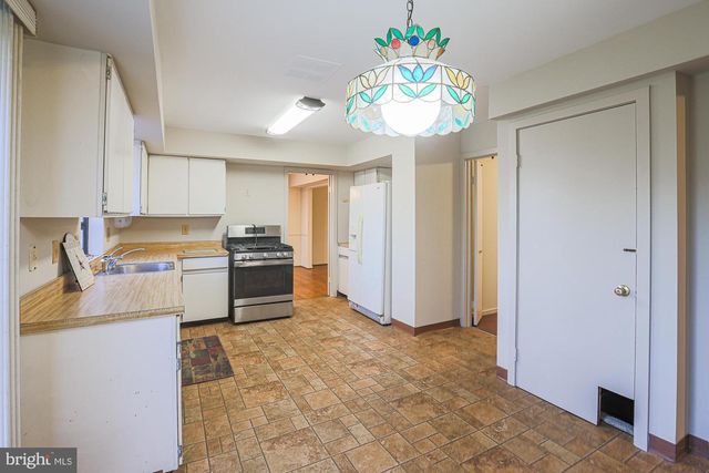 7617 7 MILE LN, Baltimore, MD 21208